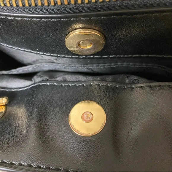 ✨HOST PICK✨Michael Kors Teagan Small Pebbled Leather Messenger Bag - Picture 9 of 14